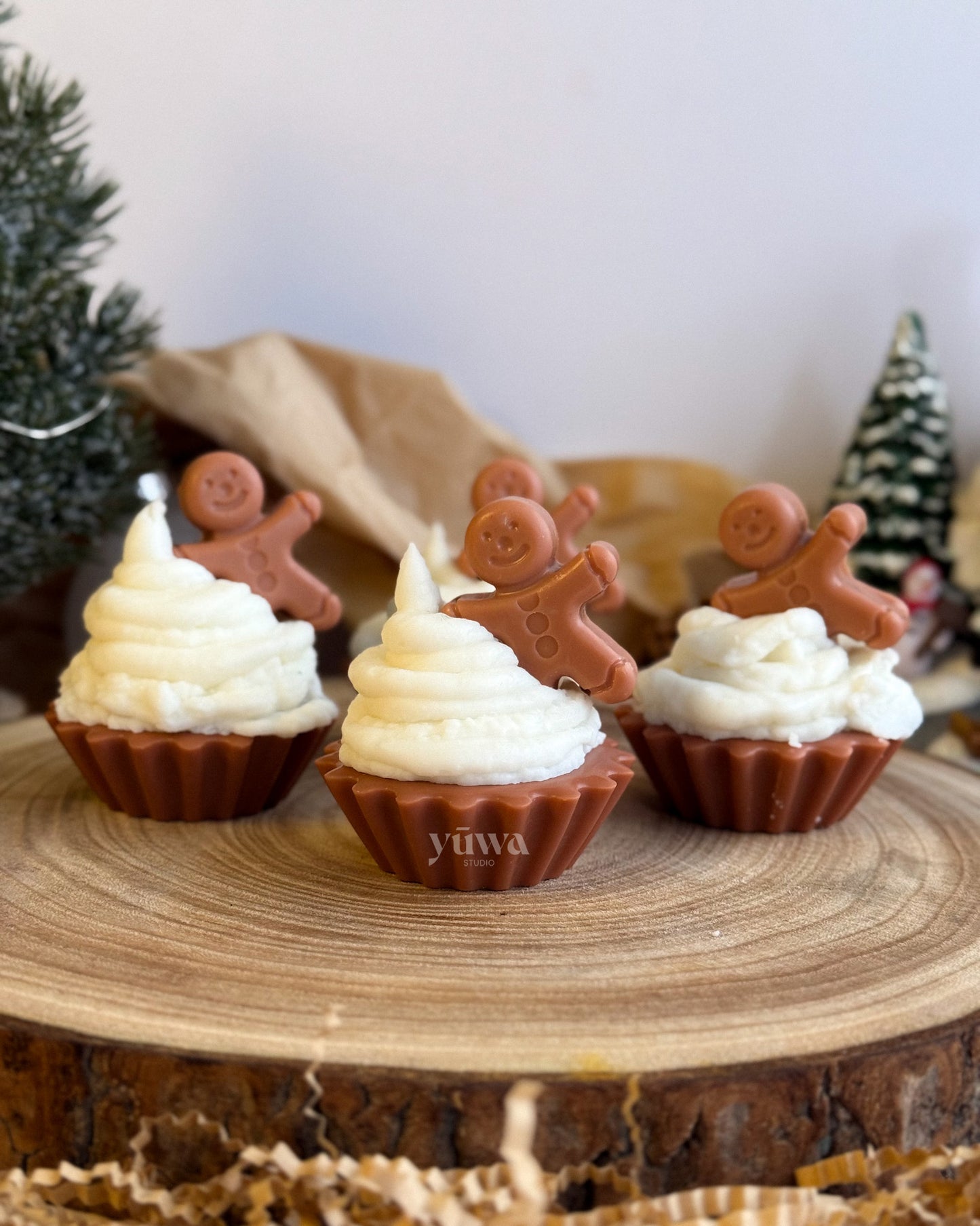 Cupcakes Gingerbread Cookies